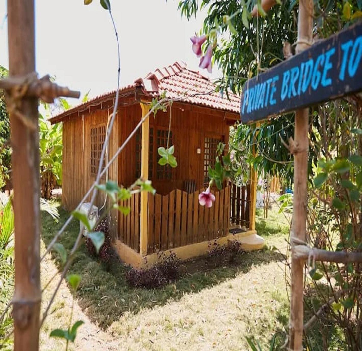 Jamboree Creek Yoga Mandrem Εξωτερικό φωτογραφία