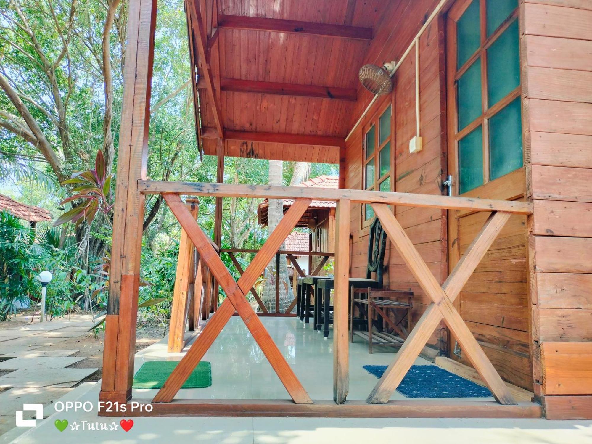 Jamboree Creek Yoga Mandrem Εξωτερικό φωτογραφία